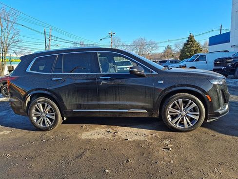 Used 2024 Cadillac XT6 Premium Luxury w/ LPO, Floor Liner Package image 8