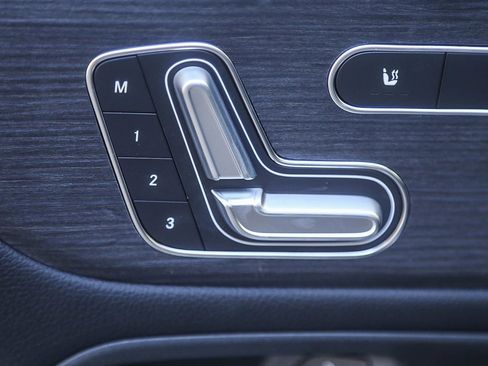 New 2026 Mercedes-Benz GLB 250 4MATIC image 20