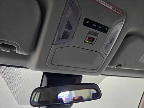 Used 2021 Toyota RAV4 LE image 30