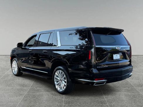 Used 2023 Cadillac Escalade ESV Luxury AWD/4WD image 12