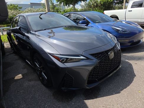 Used 2022 Lexus IS 350 F Sport RWD image 2