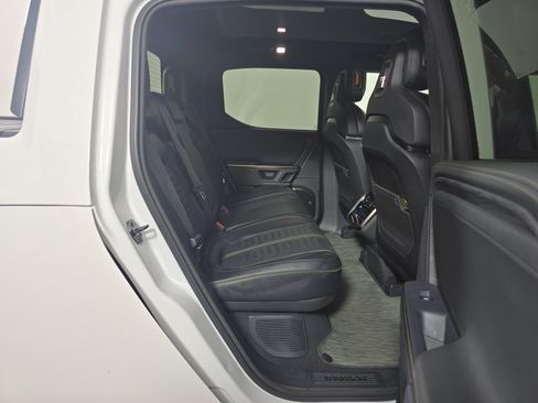 Used 2024 Rivian R1T Adventure AWD/4WD image 22