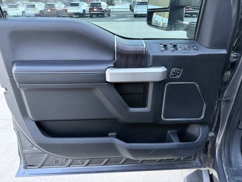 Used 2021 Ford F350 Lariat w/ Chrome Package image 14