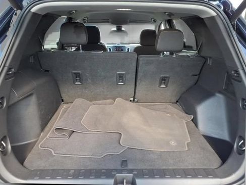 Used 2021 Chevrolet Equinox LT AWD/4WD image 17