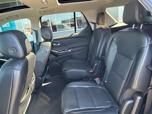 Used 2018 Chevrolet Traverse LT AWD/4WD image 17