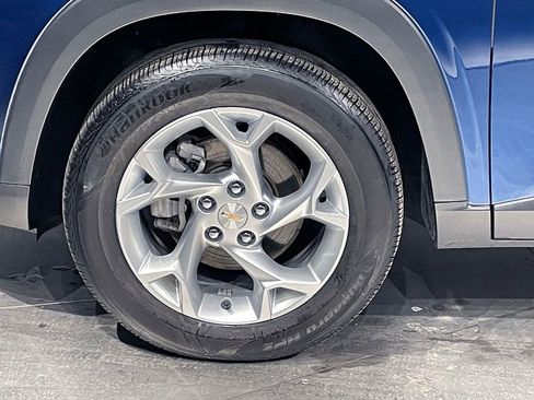 Used 2024 Chevrolet Trax LS w/ LS Convenience Package image 35