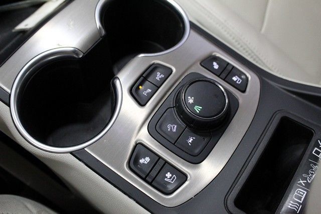 Certified 2020 GMC Terrain Denali w/ Denali Premium Package FWD image 29