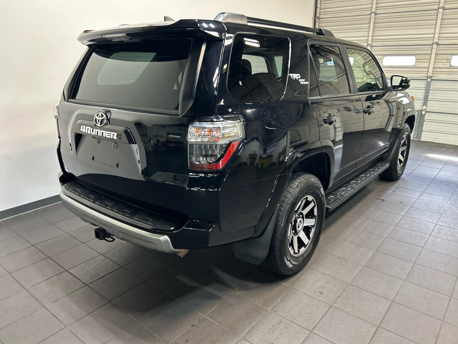Used 2021 Toyota 4Runner TRD Off-Road Premium w/ Moonroof Package AWD/4WD image 3
