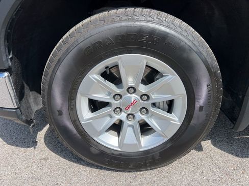 Used 2024 GMC Sierra 1500 SLE image 7