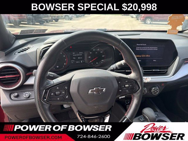 Used 2024 Chevrolet Trax RS FWD image 3