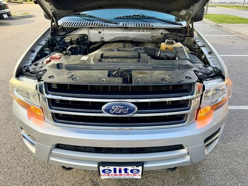 Used 2015 Ford Expedition EL XLT image 6
