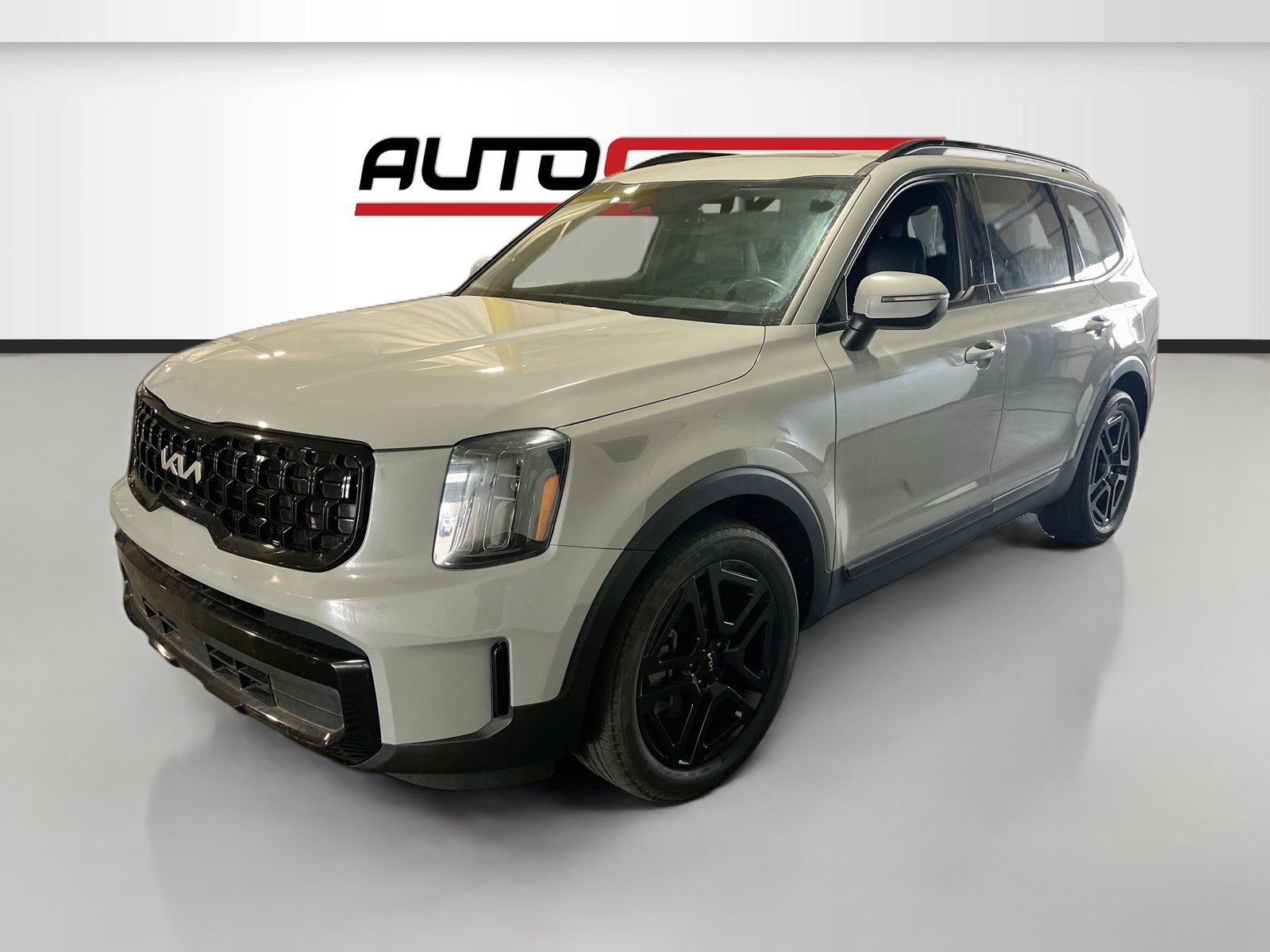 Used 2024 Kia Telluride EX X-Line AWD/4WD image 3