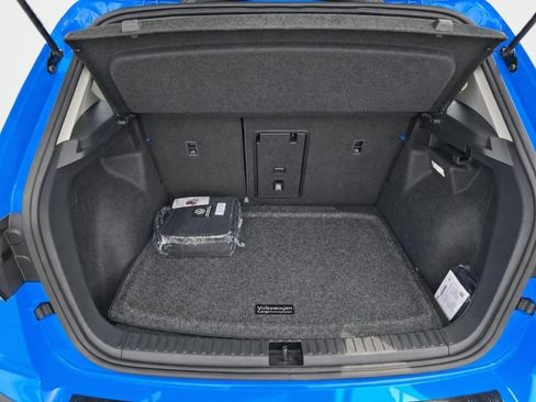 New 2026 Volkswagen Taos SE AWD/4WD image 17