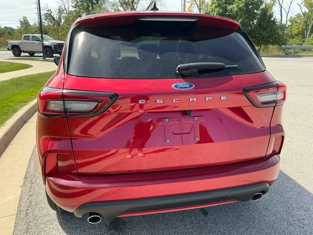 Used 2024 Ford Escape ST-Line w/ Cold Weather Package FWD image 10
