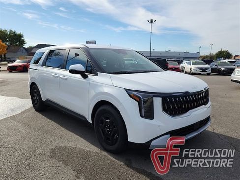 New 2026 Kia Carnival image 1