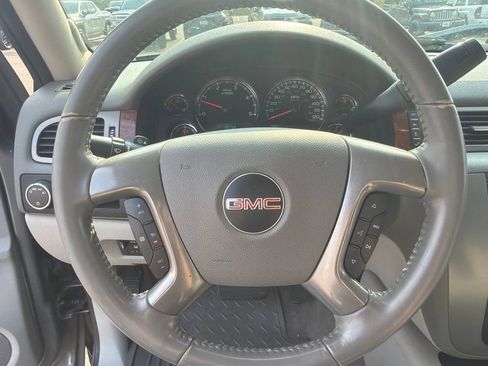 Used 2008 GMC Sierra 3500 SLT w/ EZ-Lift Tailgate Package RWD image 9