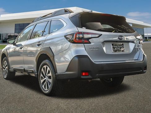 Used 2024 Subaru Outback Premium AWD/4WD image 4