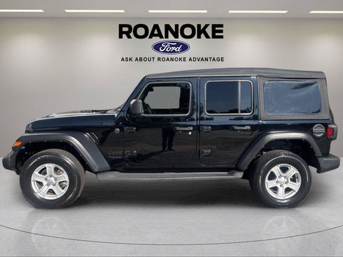 Used 2022 Jeep Wrangler Unlimited Sport AWD/4WD image 7
