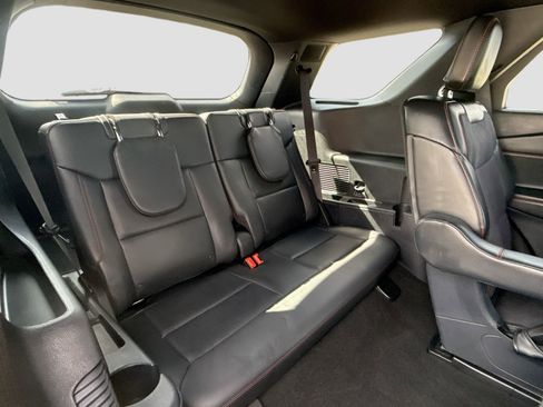 Certified 2025 Ford Explorer ST RWD image 30