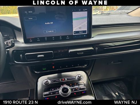 Certified 2023 Lincoln Nautilus AWD w/ Premium Package image 18