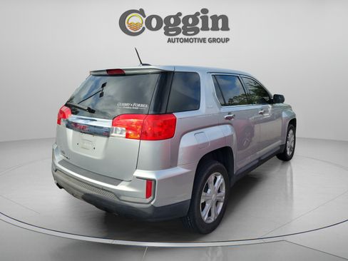 Used 2017 GMC Terrain SLE FWD image 3