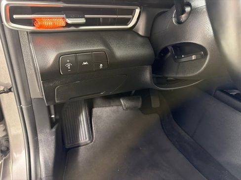 Used 2022 Hyundai Elantra SEL w/ Convenience Package FWD image 14