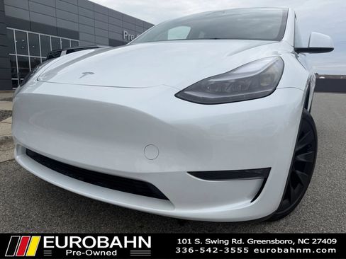 Used 2023 Tesla Model Y Long Range AWD/4WD image 1