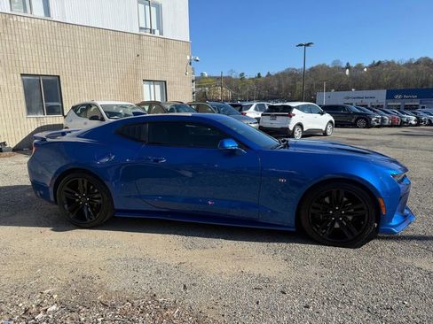 Used 2018 Chevrolet Camaro SS RWD image 7