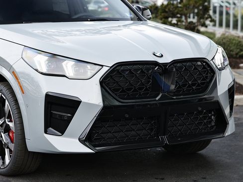 New 2026 BMW X2 xDrive28i w/ Technology Package image 2