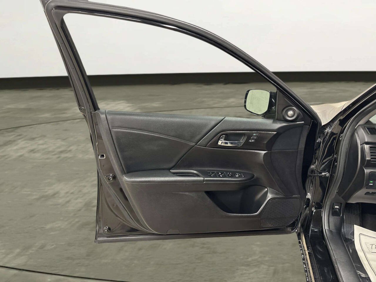 Used 2015 Honda Accord EX-L image 12