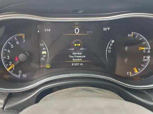 Used 2018 Jeep Grand Cherokee Laredo image 10