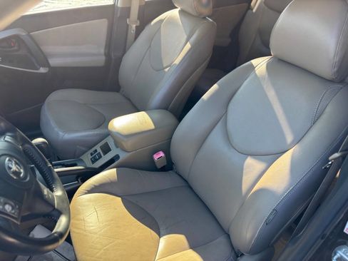 Used 2009 Toyota RAV4 Limited image 11