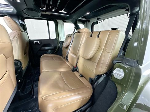 Used 2022 Jeep Wrangler Unlimited Sahara w/ Cold Weather Group image 27