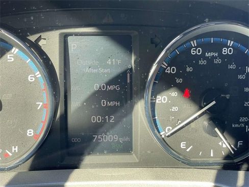 Used 2018 Toyota RAV4 Limited image 19