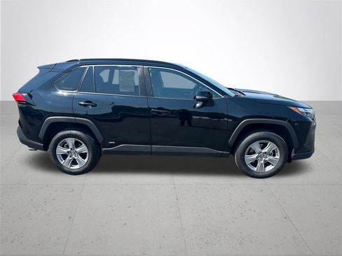 Used 2023 Toyota RAV4 XLE AWD/4WD image 6