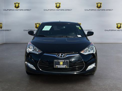 Used 2017 Hyundai Veloster Value Edition image 8