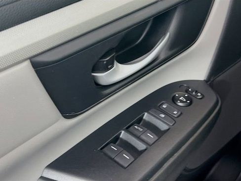 Used 2017 Honda CR-V LX image 15