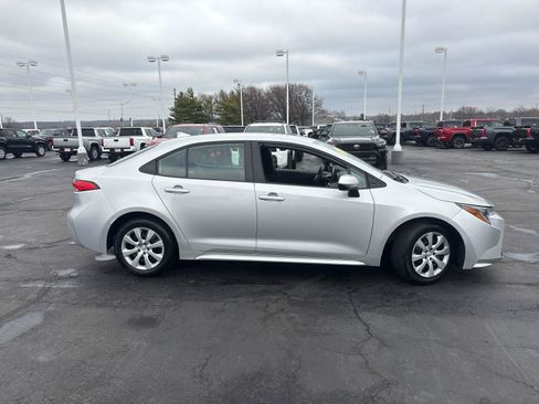 Used 2024 Toyota Corolla LE FWD image 9