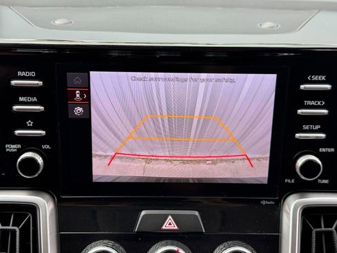 Used 2022 Kia Sorento LX image 23
