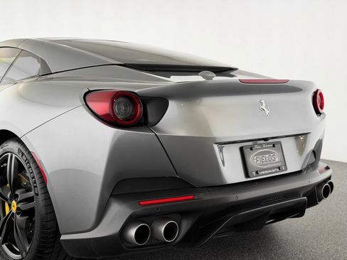 Used 2019 Ferrari Portofino RWD image 50