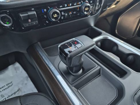 Used 2023 Chevrolet Silverado 1500 High Country w/ High Country Premium Package AWD/4WD image 31