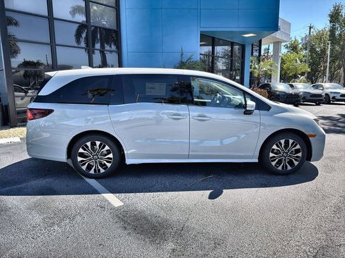 New 2026 Honda Odyssey Elite image 9