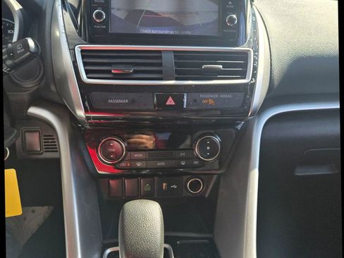 Used 2020 Mitsubishi Eclipse Cross ES image 18