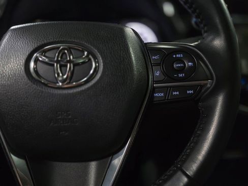 Used 2019 Toyota Camry XLE image 20