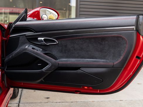 Certified 2019 Porsche 718 Boxster GTS image 37