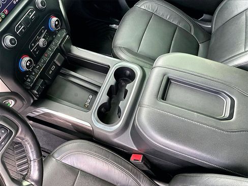 Used 2020 Chevrolet Silverado 2500 LTZ w/ LTZ Premium Package image 17