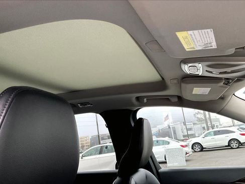 Used 2019 Volvo XC90 T5 Momentum image 13