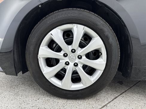 Used 2023 Toyota Corolla LE image 40