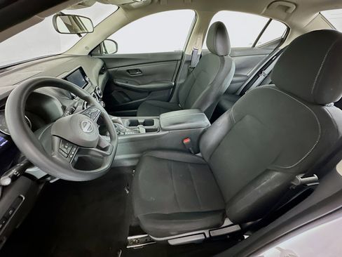 Used 2025 Nissan Sentra S image 13