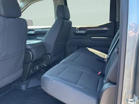 New 2026 GMC Sierra 1500 Elevation image 17